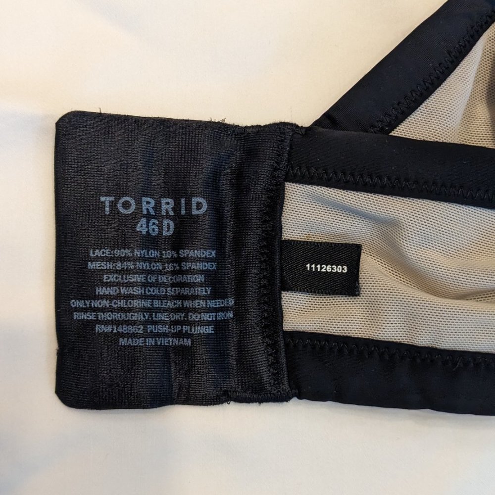 Torrid Plunge Push-Up Scallop Lace Straight Back Bra Black & Nude 46D - Picture 7 of 7